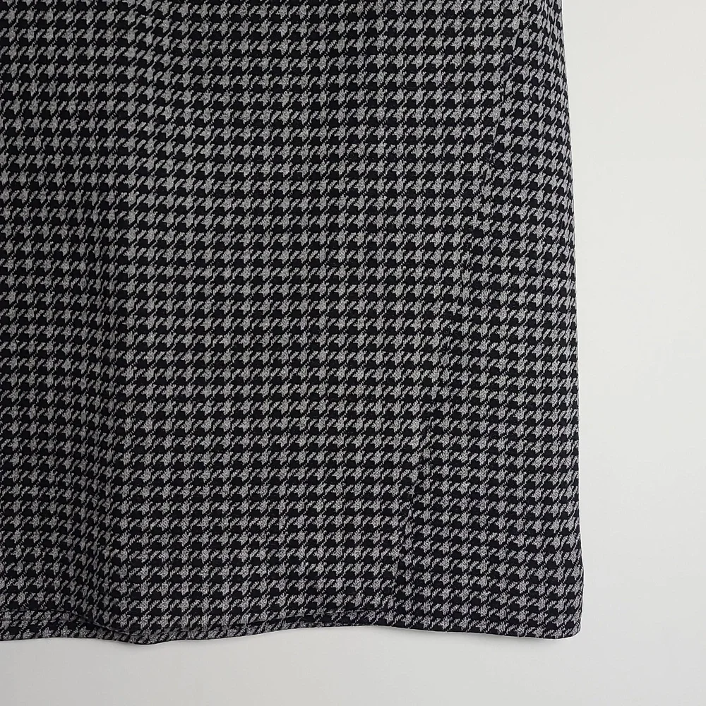 J. JILL Faux Wrap Ponte Knit Houndstooth Short Pencil Skirt Size Small